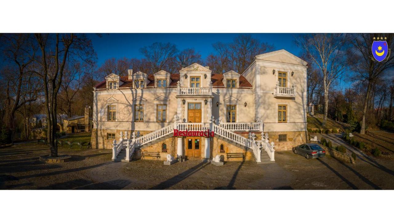 Palac Tarnowskich ออสตรอเวียตซ์ชเวียนตอกชิสกี ภายนอก รูปภาพ